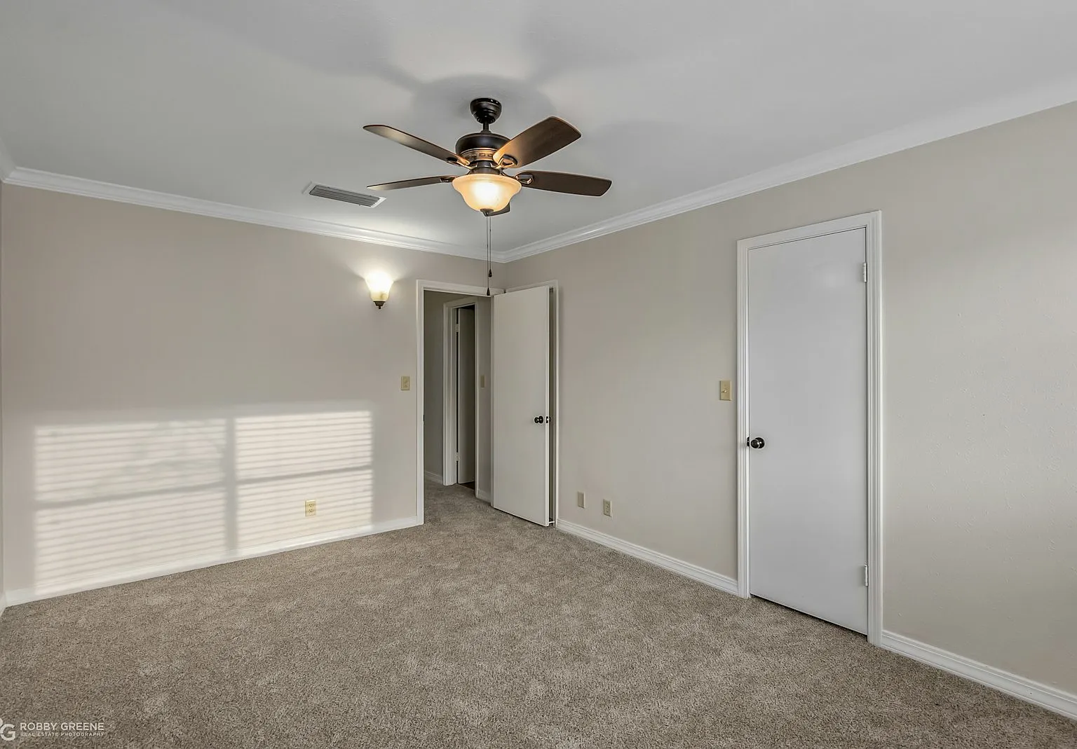 10018 Hanover Drive — Photo 4