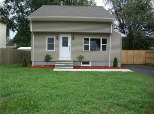 14 Stewart St, Warwick, RI 02889