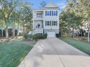 521 Sanders Farm Ln, Charleston, SC 29492