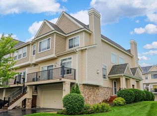 4353 Victor Path UNIT 1, Hugo, MN 55038