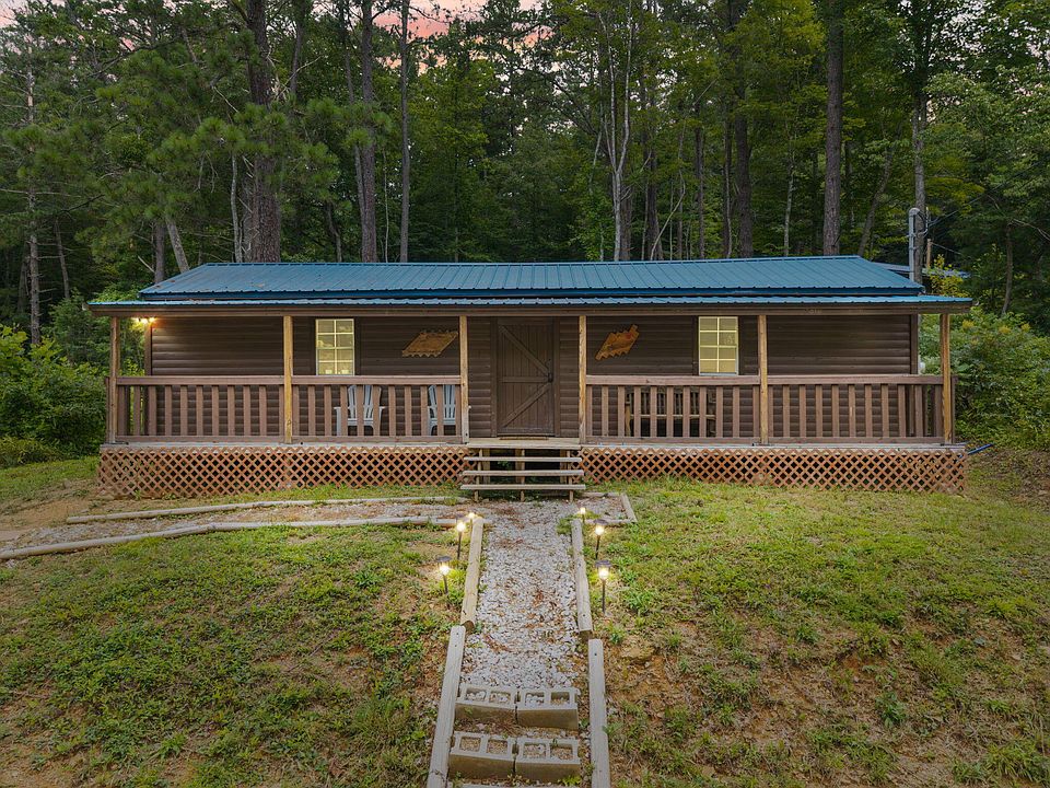 1st image of 1 Poppy Ln