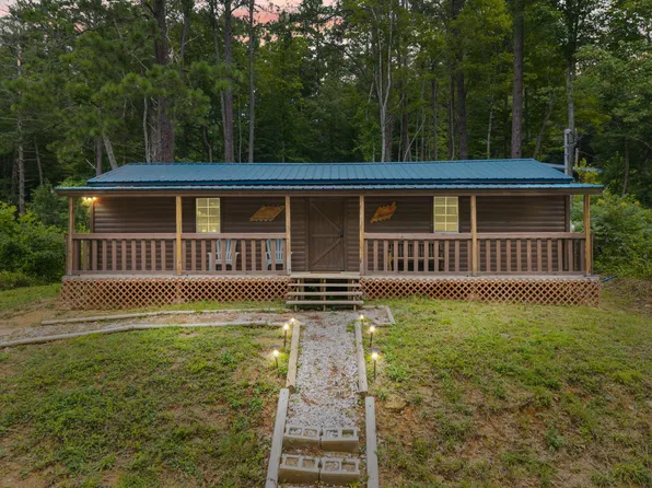 1 Poppy Ln, Campton, KY 41301