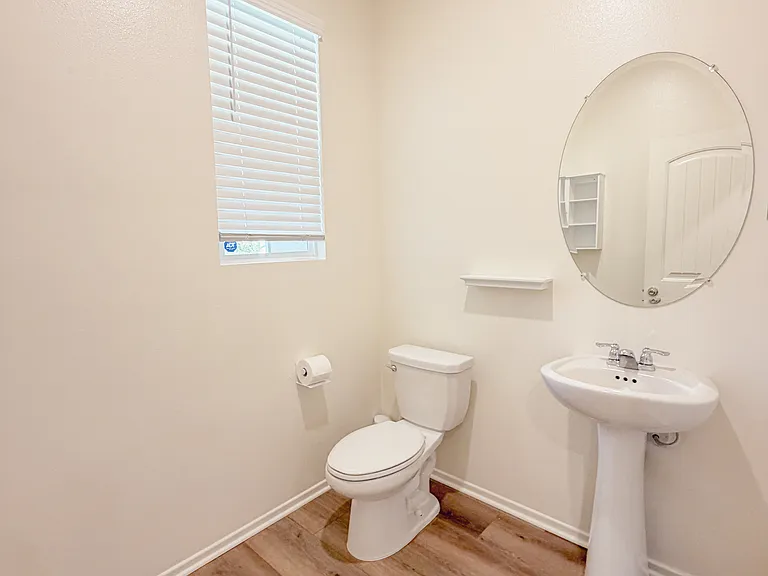30422 Town Square Dr — Photo 11