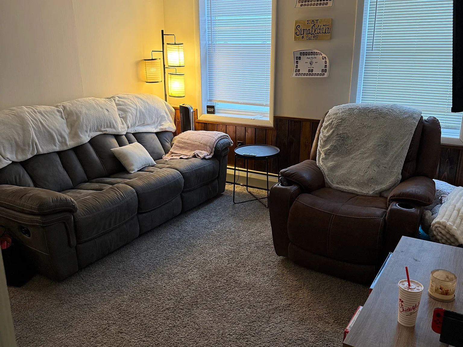 4 bed, 1452 sqft, $605 — Photo 1