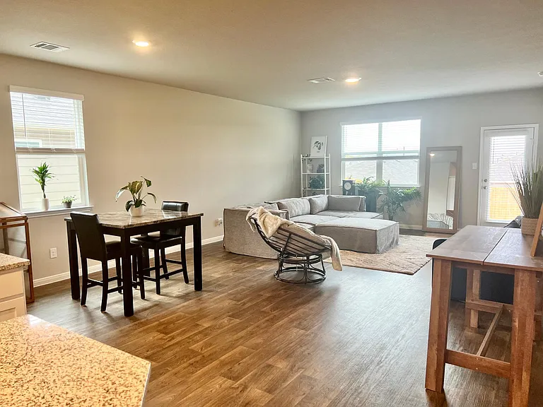 168 Apache Plum Dr — Photo 4