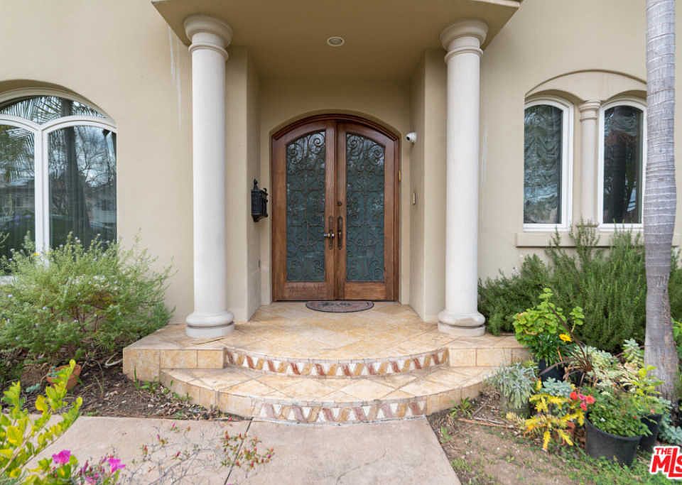 1st image of 241 S Beverly Dr