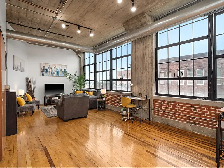 Adler Annex — Photo 43