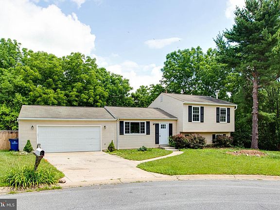 3rd image of 10301 Bloom Dr