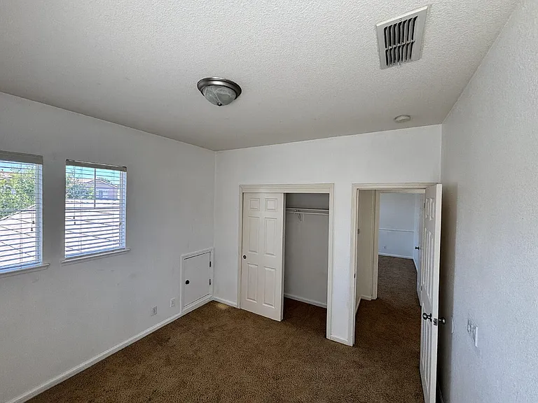 1247 Jewel Flower Dr — Photo 19