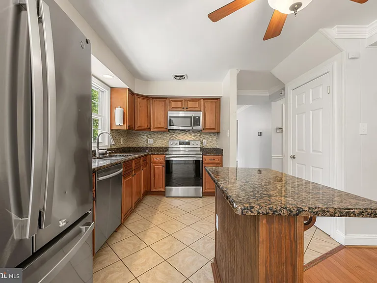 13204 Nickleson Dr — Photo 6