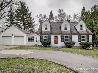 2936 Leonard St NW, Grand Rapids, MI 49504