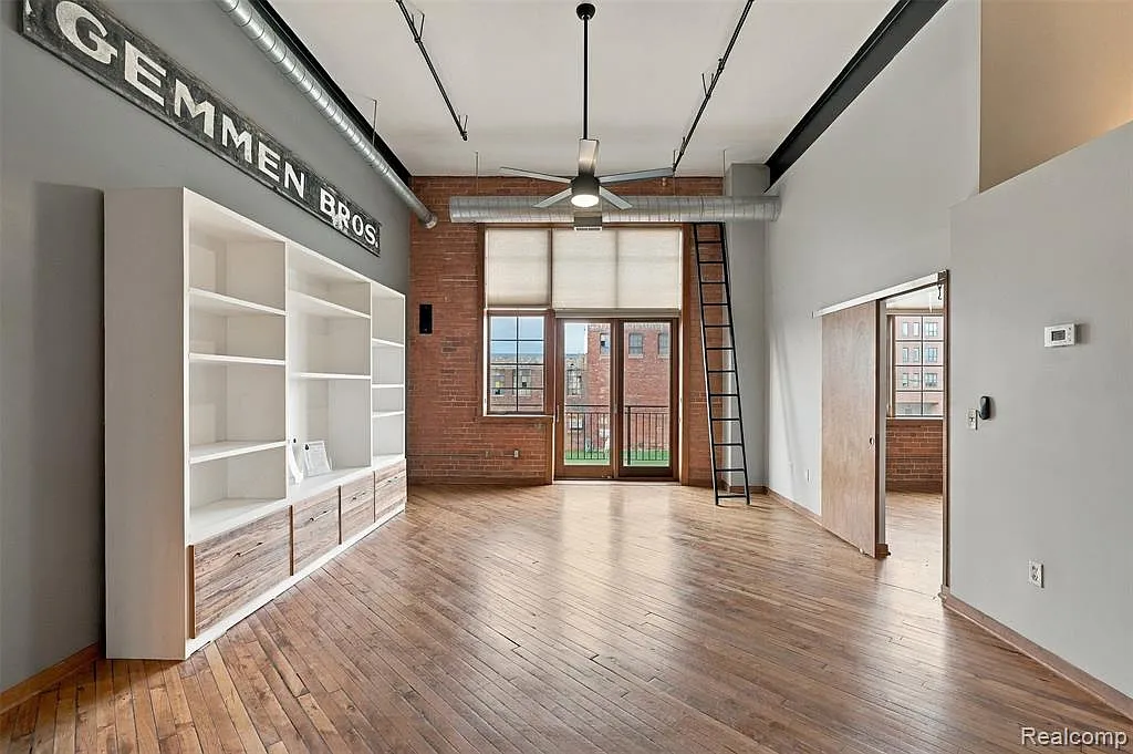 2 bed, 2.0 bath, 1292 sqft, $3,100 — Photo 4