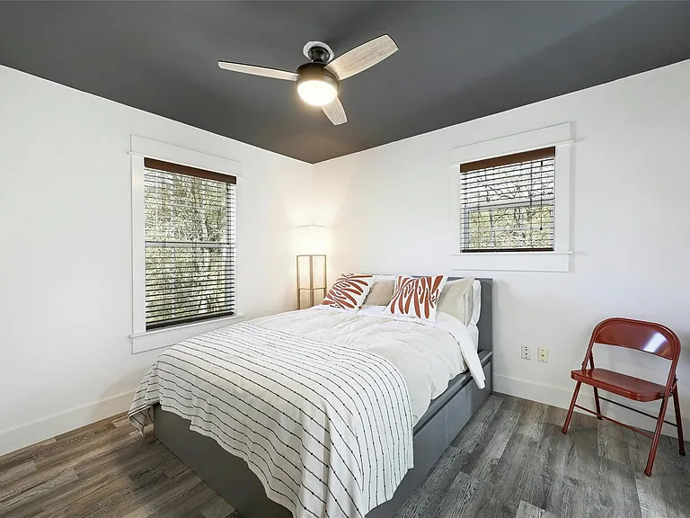 2627 Geronimo Trl — Photo 11