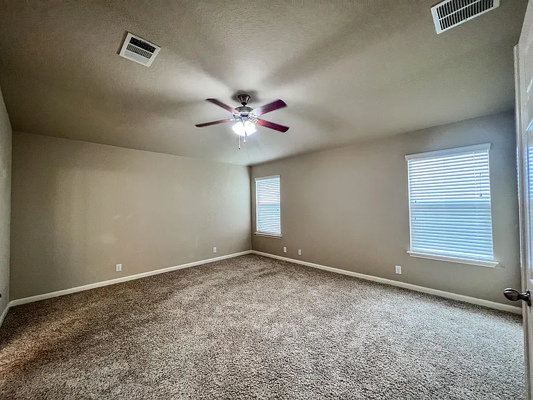 923 Avery Pkwy #2 — Photo 9