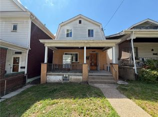 818 Lamont St, Mc Kees Rocks, PA 15136