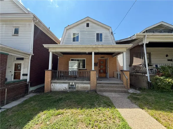 818 Lamont St, Mc Kees Rocks, PA 15136