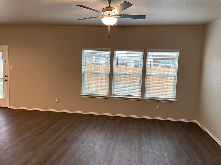 13002 Candace Way — Photo 6