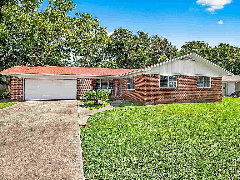 4220 La Borde Ln