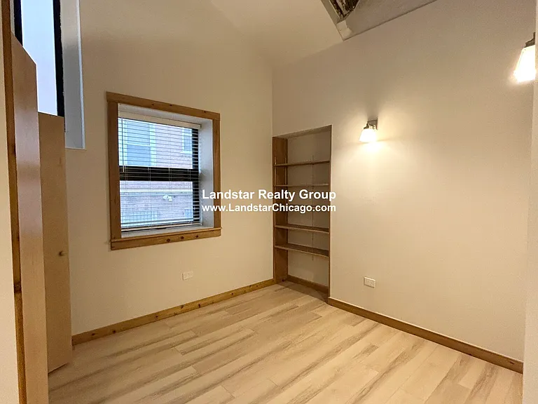 4600 S Ellis Ave #110 — Photo 8
