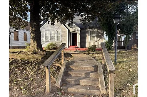 1532 42nd St Photo 1