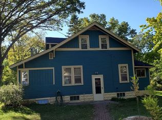 402 Stewart Rd, Willernie, MN 55090