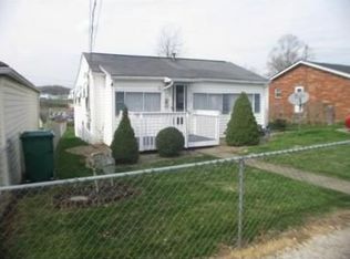 3132 Virginia Ave, Hurricane, WV 25526