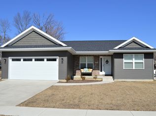 1011 Bach Dr, Bloomington, IL 61704