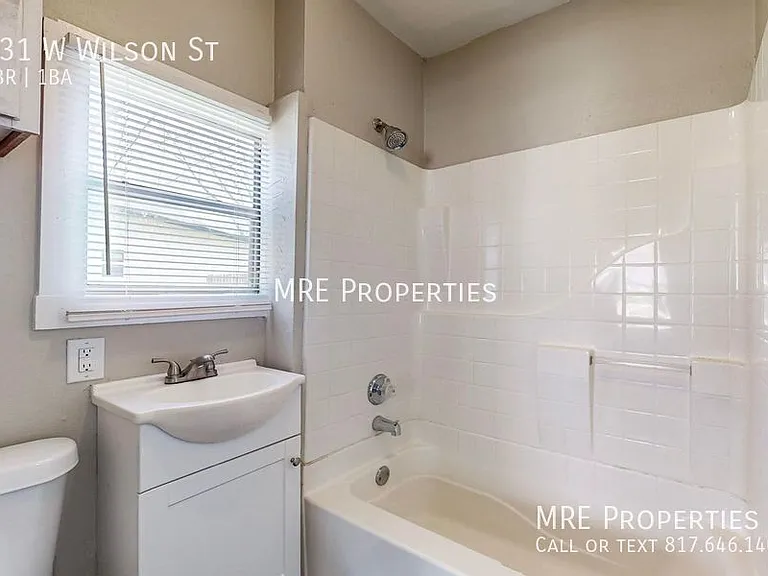 531 W Wilson St — Photo 12