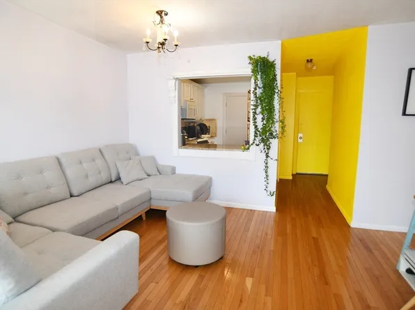 25 Custer St APT 302, Jamaica Plain, MA 02130