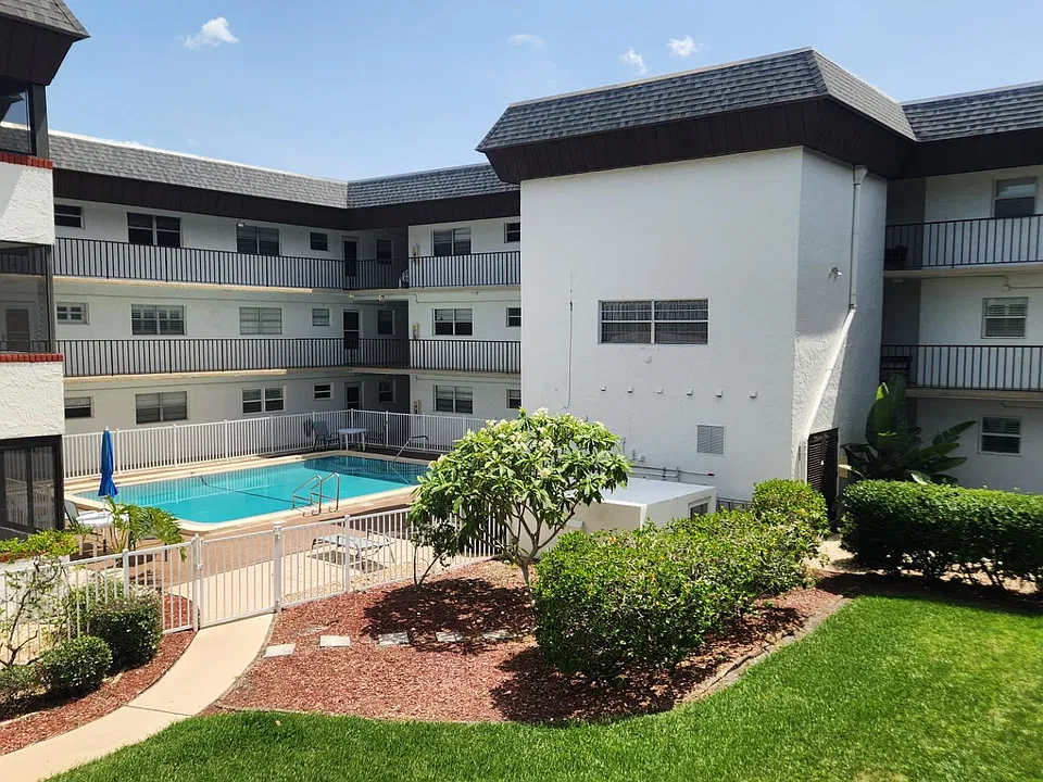 725 Port Malabar Blvd NE #301