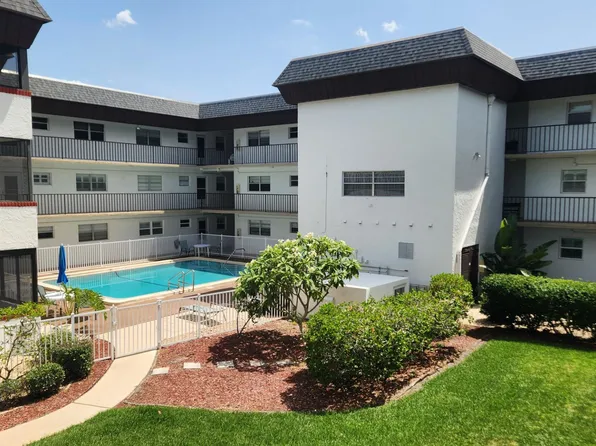 725 Port Malabar Blvd NE APT 301, Palm Bay, FL 32905
