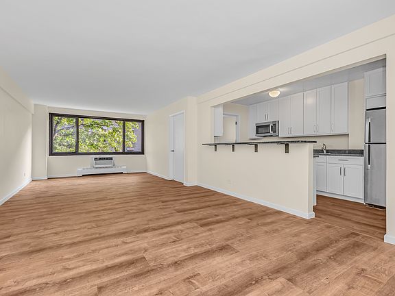 3rd image of 420 E 64th St APT W4h