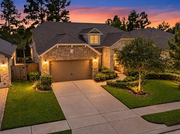 114 S Wild Petunia Trl, Montgomery, TX 77316