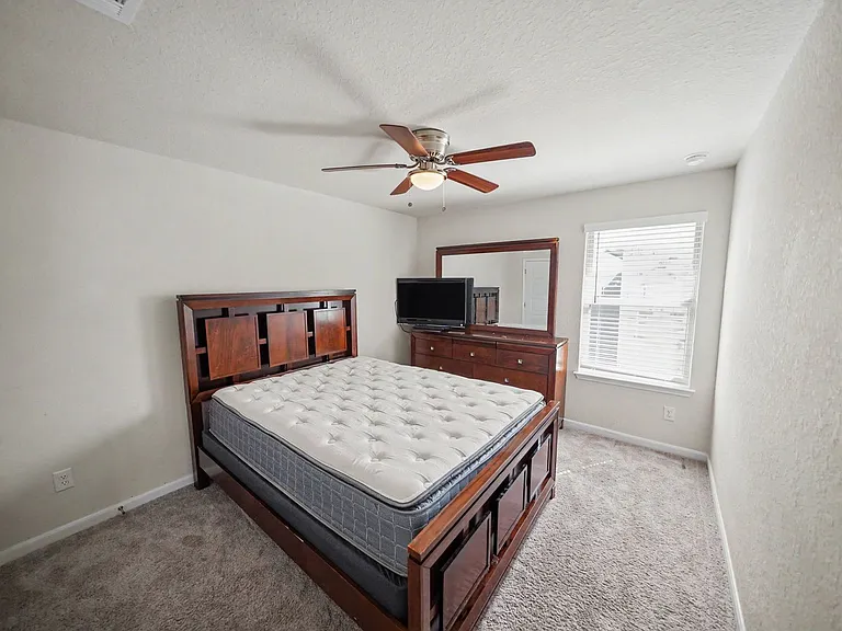 3037 Beringer Blvd — Photo 40