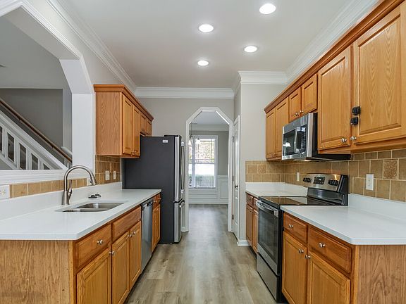 5th image of 3528 Sunbright Ln
