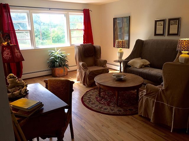 2nd image of 537 E Prospect Ave