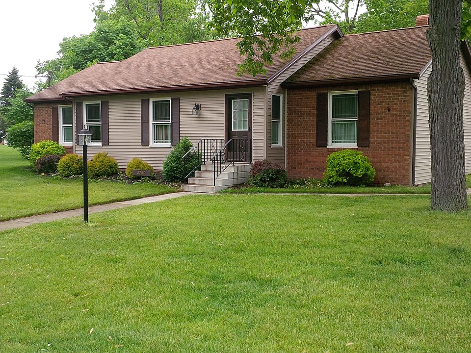 1st image of 3750 N Delwood Dr