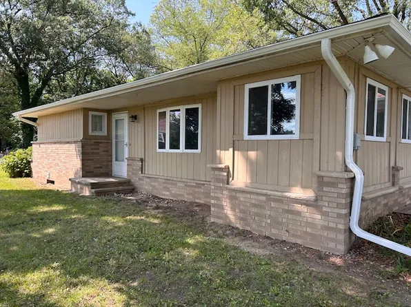 11250 Sprague Rd, Delton, MI 49046