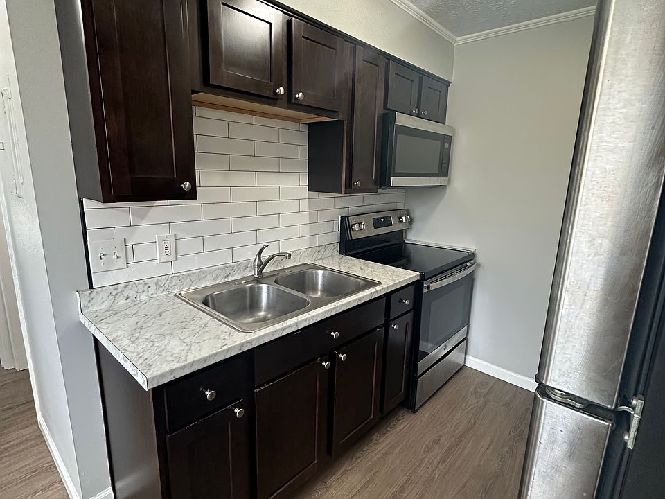 1st image of 822 Clough Pike APT 9