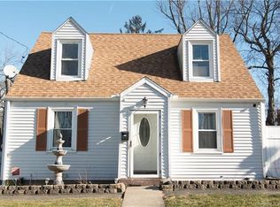 44 Bannister St, Hartford, CT 06106