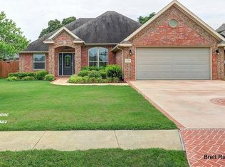 1130 Medway Ln, Centerton, AR 72719