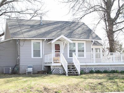 8345 Switzer Rd, Overland Park, KS, 66212