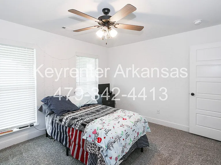 1605 Emma St — Photo 14