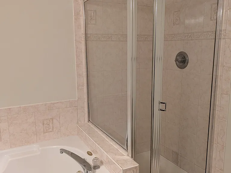 46984 Courtyard Sq #300 — Photo 16