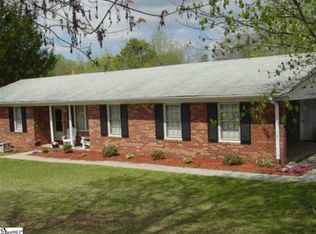 304 Hickory Dr, Easley, SC 29642