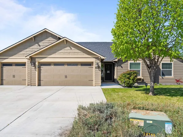 2836 S Hartford Pl, Kennewick, WA 99337