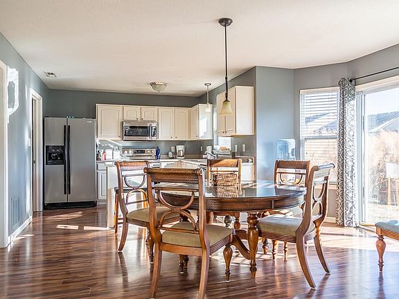 4th image of 12655 Braddock Ln