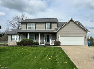 34720 Deer Run Dr, North Ridgeville, OH 44039