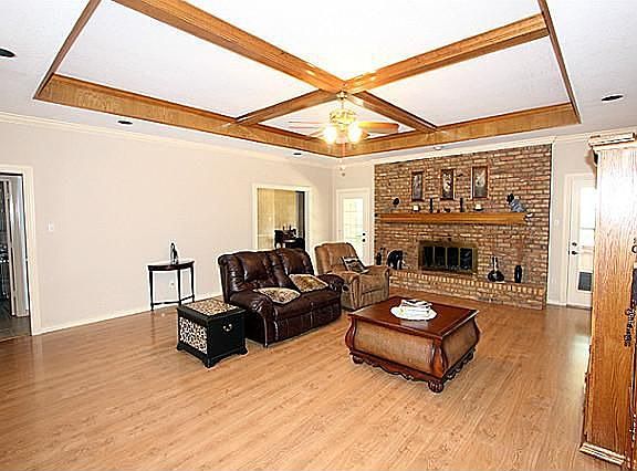3rd image of 1220 Briarhaven Dr
