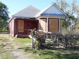 327 14th St, Port Arthur, TX 77640